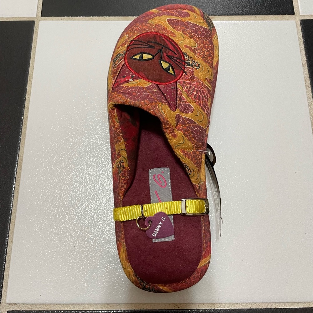 Danny G Cat Slippers